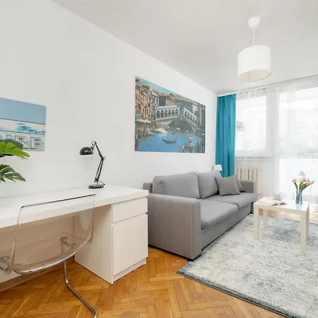 아파트 Spacious 2-bedroom In By Rent Like